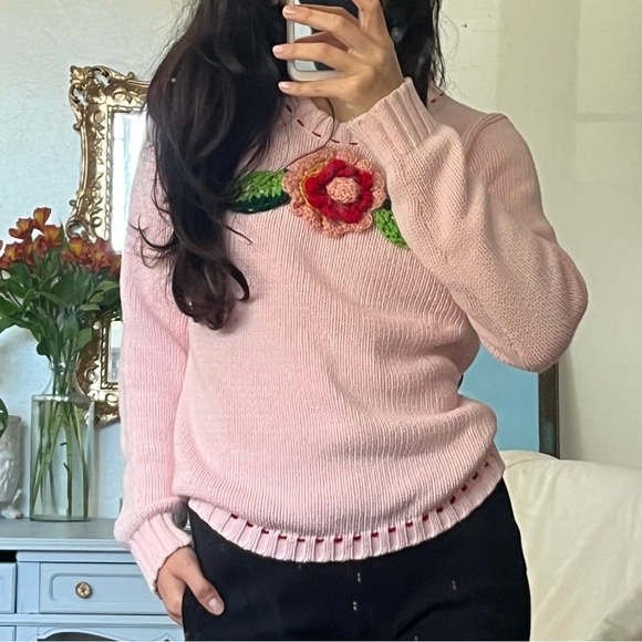 Pink coquette Rose sweater - Picture 12 of 13